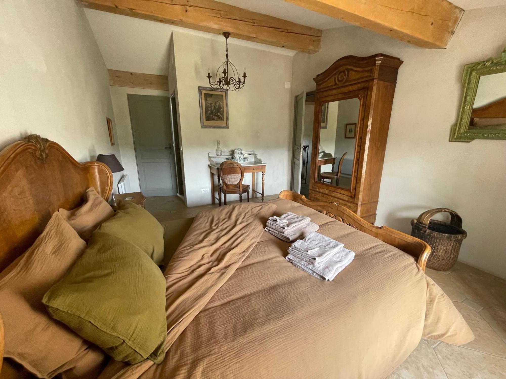 Le Domaine De La Tuilerie - Gite De Charme En Bord De Riviere Avec Piscine Servies-en-Val 객실 사진
